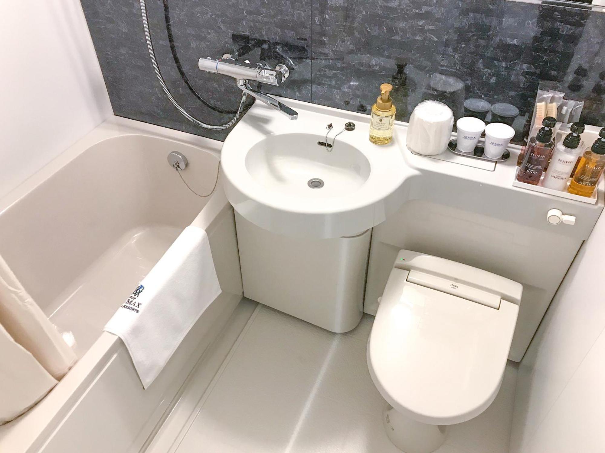 Hotel Livemax Budget Iyo Mishima Shikokuchuo Dış mekan fotoğraf